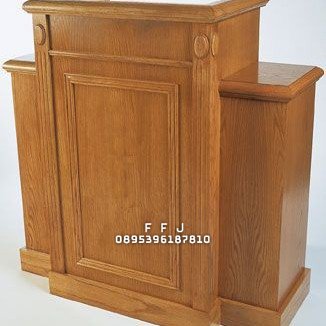 Mimbar gereja podium