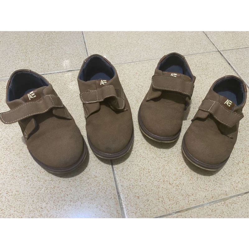 prelove sepatu anak american eagle ada dua ya
