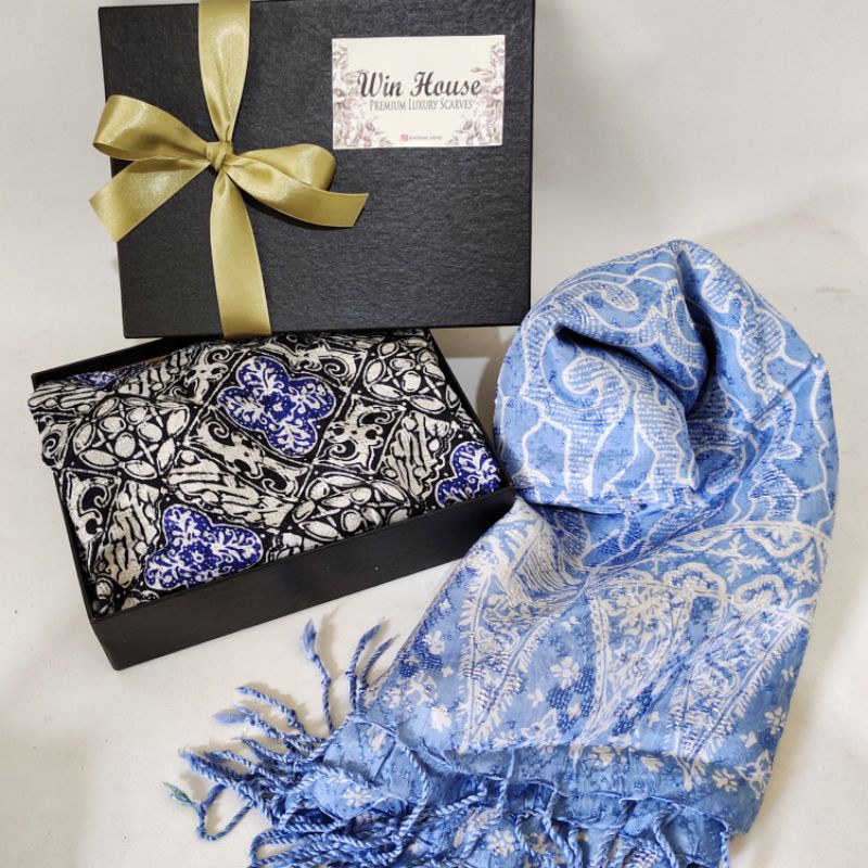 

KOTAK HARD GIFT BOX HAMPERS SOUVENIR WIN HOUSE SCARF SHAWL