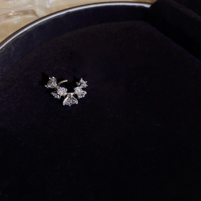 Mhang Anting Tusuk Gantung Rantai Silver Aksen Zircon Untuk Wanita