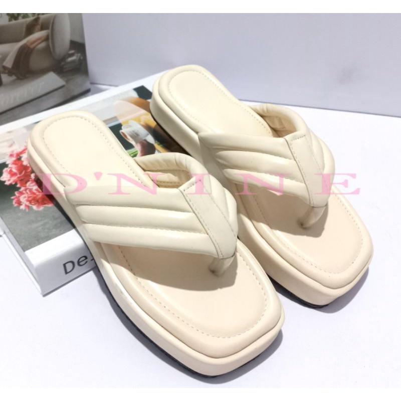 DN 03 Sandal wedges platform anak tanggung/gadis belia (31-35)