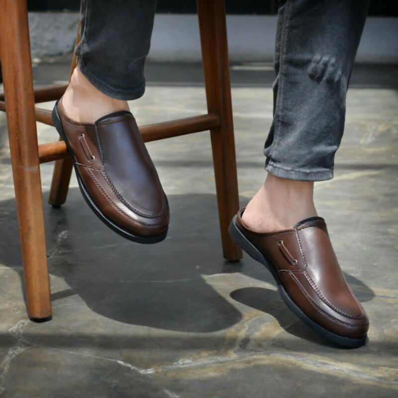 RIONZ MARKES - Sepatu Kulit PU Asli Casual Santai Slip On Pria Mules Slop Tutong Bustong Cowok Dewasa Semi Formal Pria Kantor Pesta Kondangan Gereja Original Murah Trendy Terbaru Terlaris