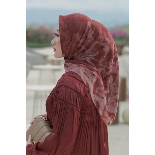 Buttonscarves Wave Maroon XL / Syar'i NEW