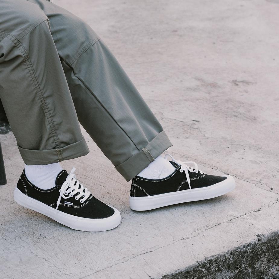 Chekout SEPATU TIMEBOMB VULCANIZED | KSTLC | BW