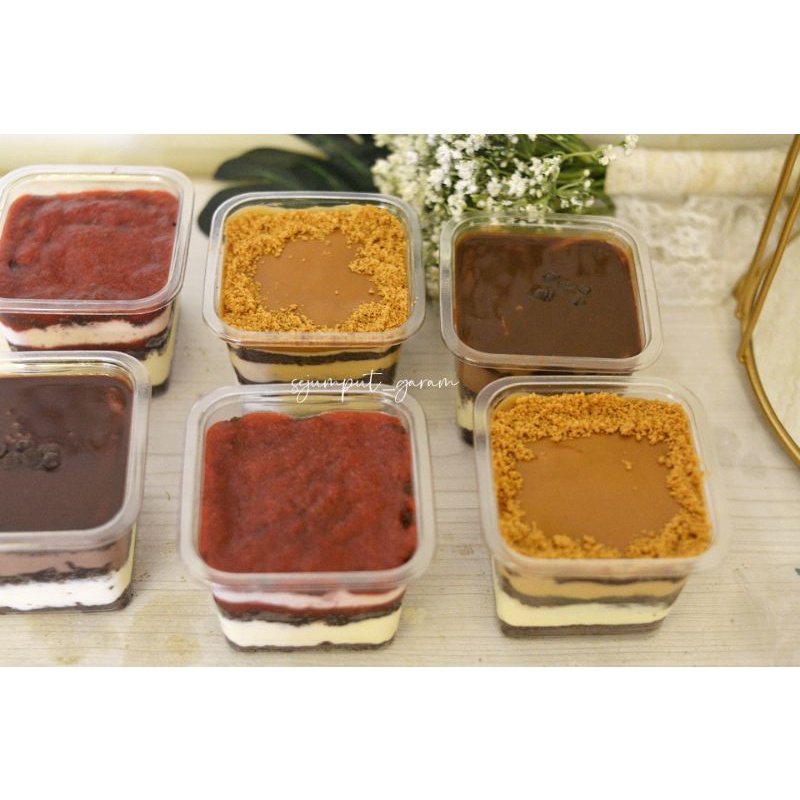

Cake in Jars (Strawberry, lotus biscoff, nutella choco)