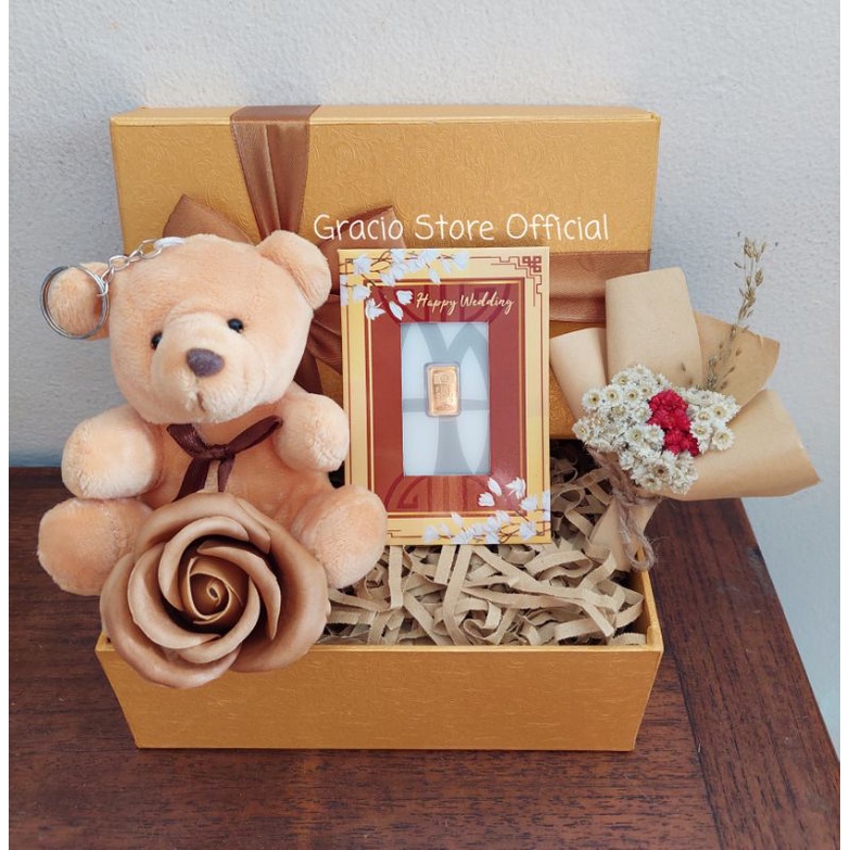 Jual TERBARU GIFT BOX EDISI HAPPY WEDDING NUANSA GOLD HAMPERS LM ANTAM