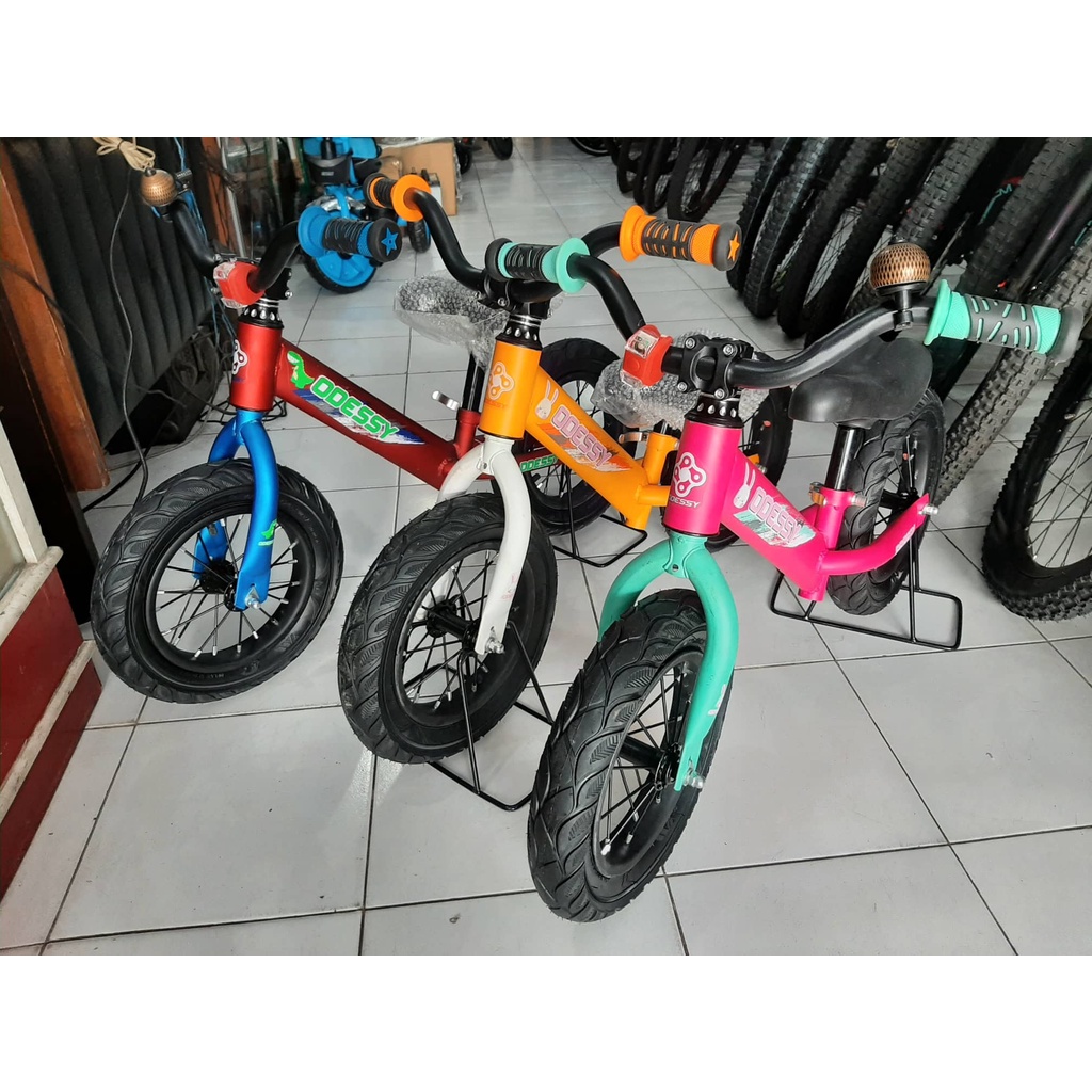 Sepeda Keseimbangan / Balance Bike / Push Bike/ Pushbike Tanpa Pedal ODESSY STEEL/BESI FREE ACCECORI