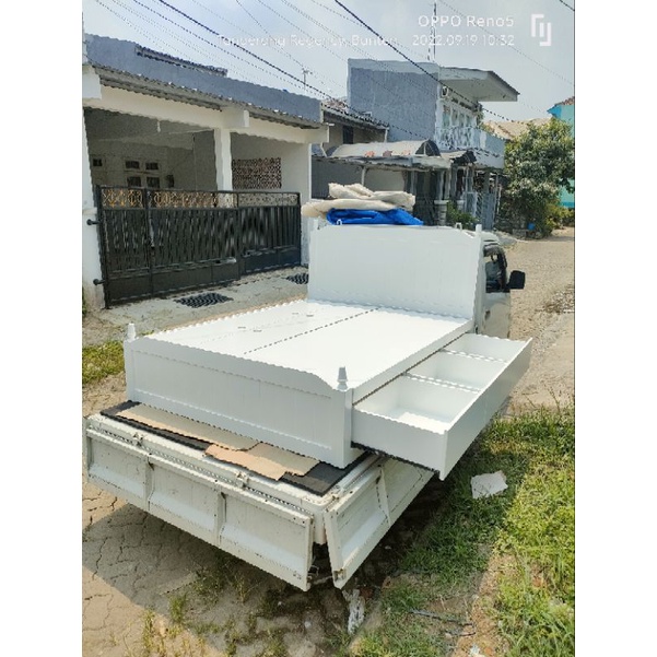 divan kasur kayu laci storage putih