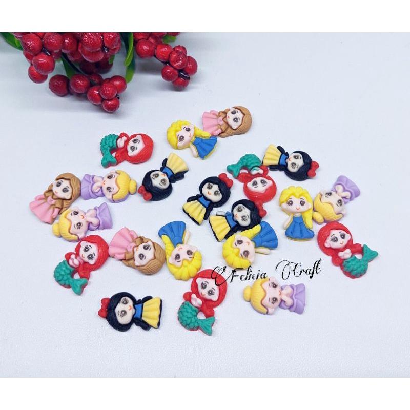 [1pcs dan 10pcs] Resin Clay princess mini tempelan botol minum (tanpa lem)