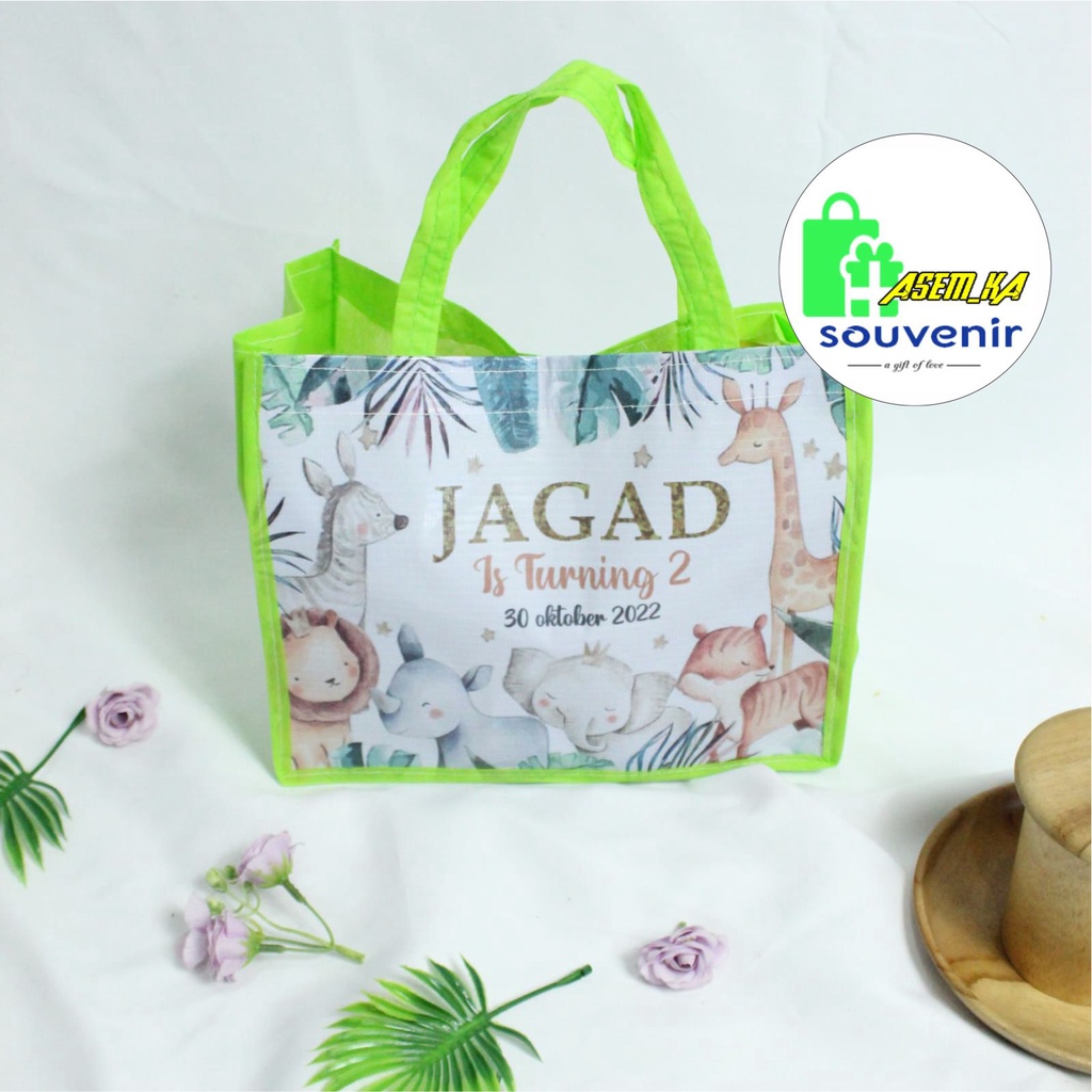 

TAS BENTO ULTAH UK 25X18X21 - CUSTOM KEREN