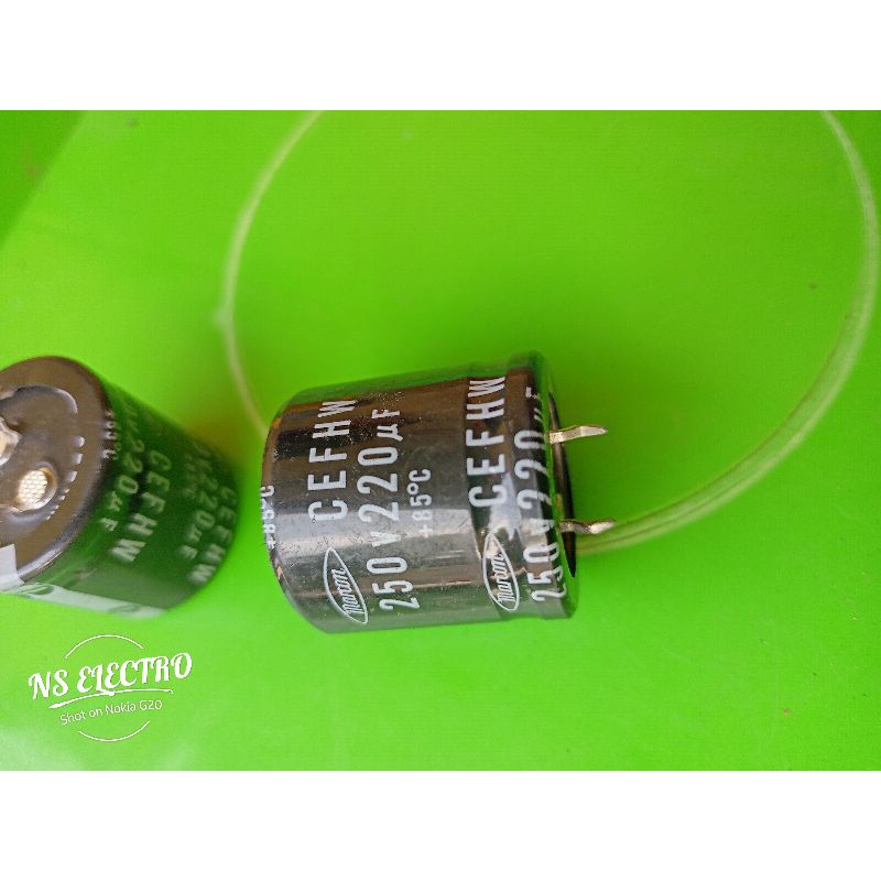 elco 250v 220uf