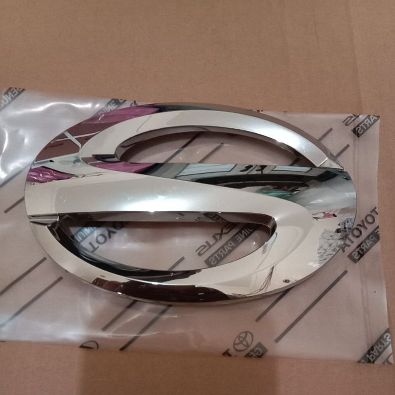 Emblem Logo Grille Depan Mobil Daihatsu Sigra Aksesoris Eksterior