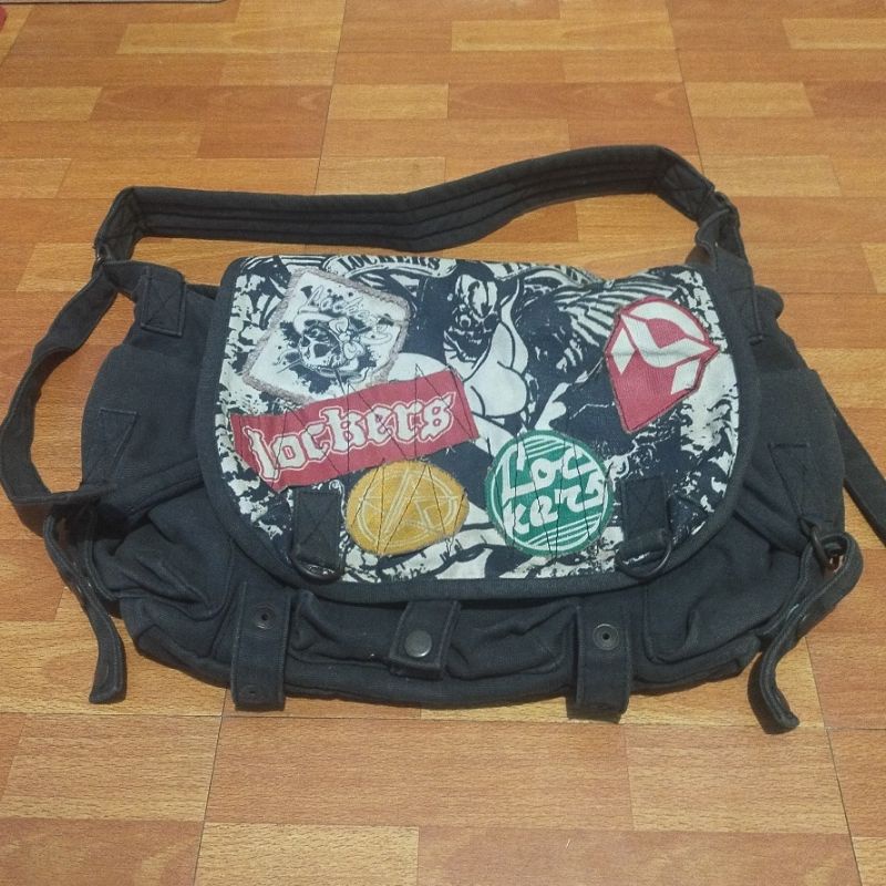 Tas Selempang Pria Merek Lockers Bekas / Second