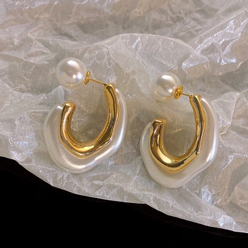 Anting Mutiara Berlian Imitasi Bentuk Bulat Bahan Alloy Warna Emas Untuk Wanita