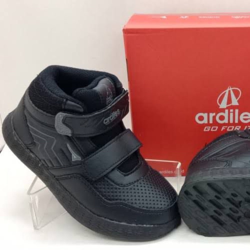 Sepatu Sekolah Boots Ardiles Marymounts Hitam Putih Perekat Terbaru