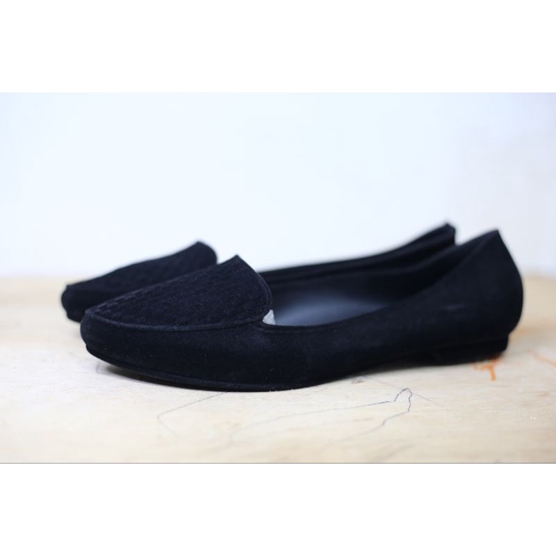 Sepatu flatshoes karet lapis bludru 37-41 lentur dan nyaman dipakai