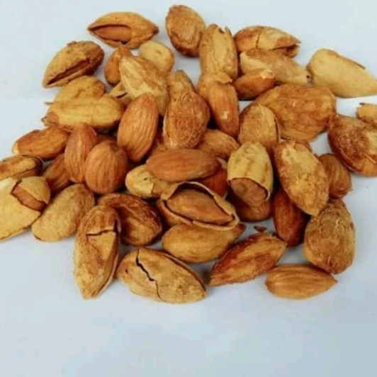 

KACANG ALMON PANGGANG ROASTED RASA SUSU ADA KULIT 500 GRAM