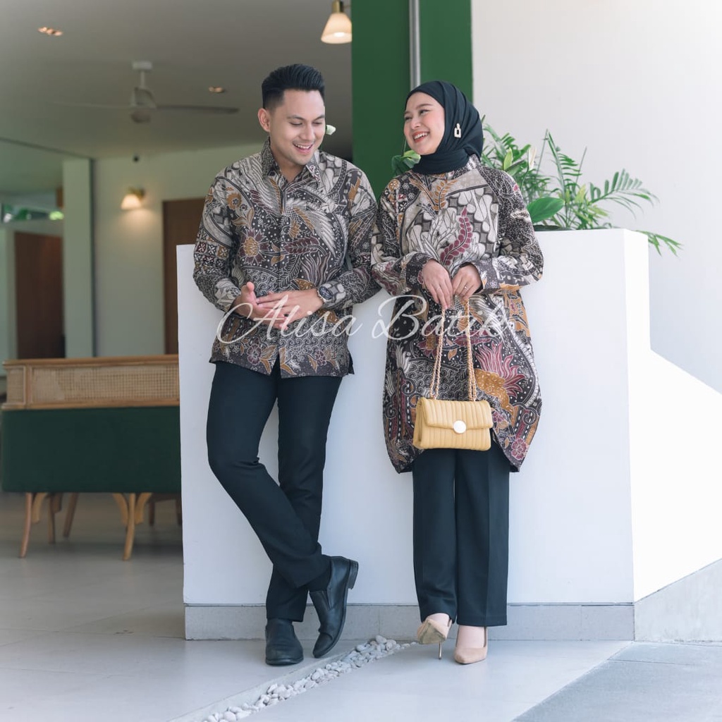 YUDHI 2 ALISA BATIKSOLOAMANAH COUPLE KEMEJA BATIK PRIA SOLO LENGAN PANJANG PENDEK LAPIS FURING ABSTRAK MINT SAGE KOPI HITAM NGOPI KEJAYAN GALING IRSO ALJAYA KENCONO UNGU MAHKOTA PARANG LASEM MAHKOTA NGUDI RAHAYU PEKSI SELING NAVY FLORIST LEMBUSURA RENJANA