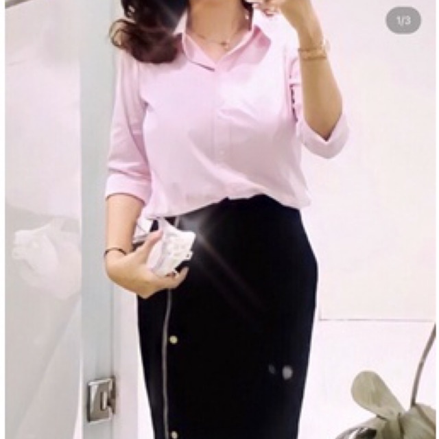 Kemeja wanita pastel UNIQLO Kemeja Wanita Katun Halus Dingin Soft Pink Size M