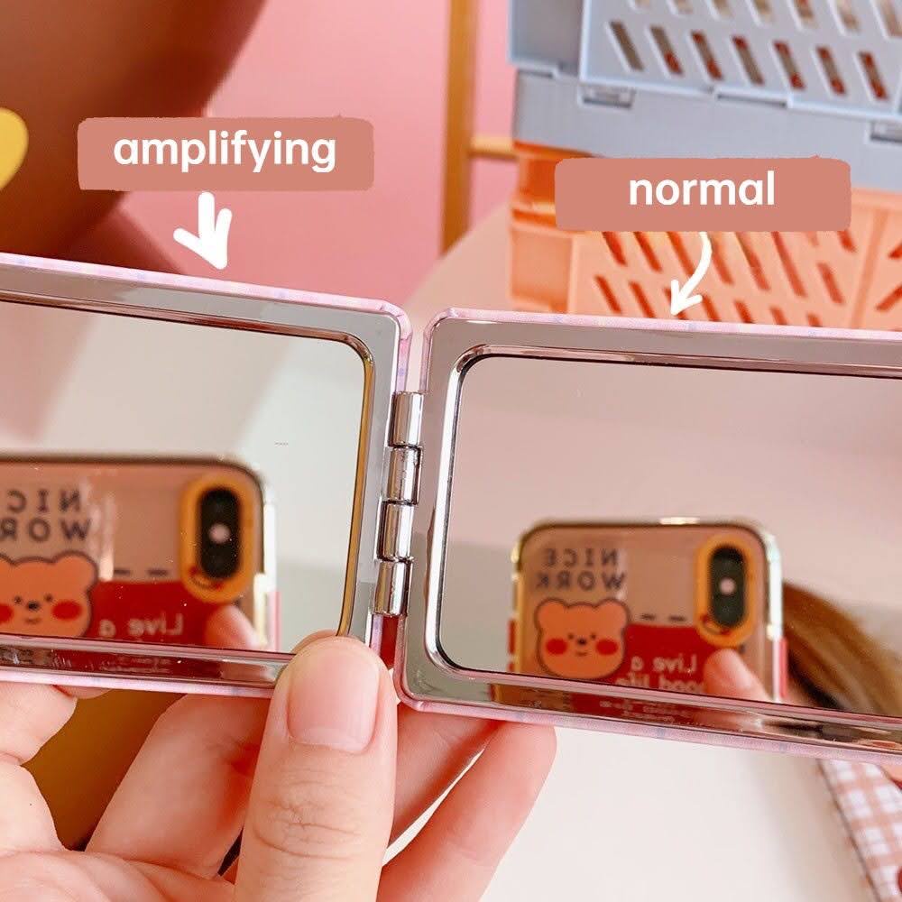 Kaca Cermin Travel Bulat / Kotak Lipat 2 Sisi Portable Mini Hand Mirror Pocket Berkualitas Motif Karakter Korea Animasi Kartun Cermin Rias Make Up Mini Kaca Pembesar Lucu Cute Double-Sided Mirror