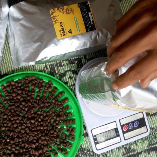 

EXCLUSIVE![Premium] kopi Dampit petik merah washed - Robusta Dampit 1kg|KD7