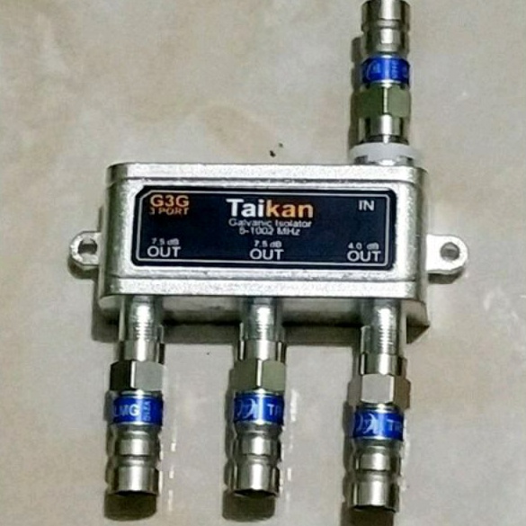 spliter antena digital 3 way dengan konektor belden biru