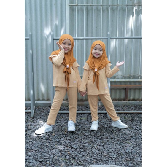 Kalani set Almahyra kids