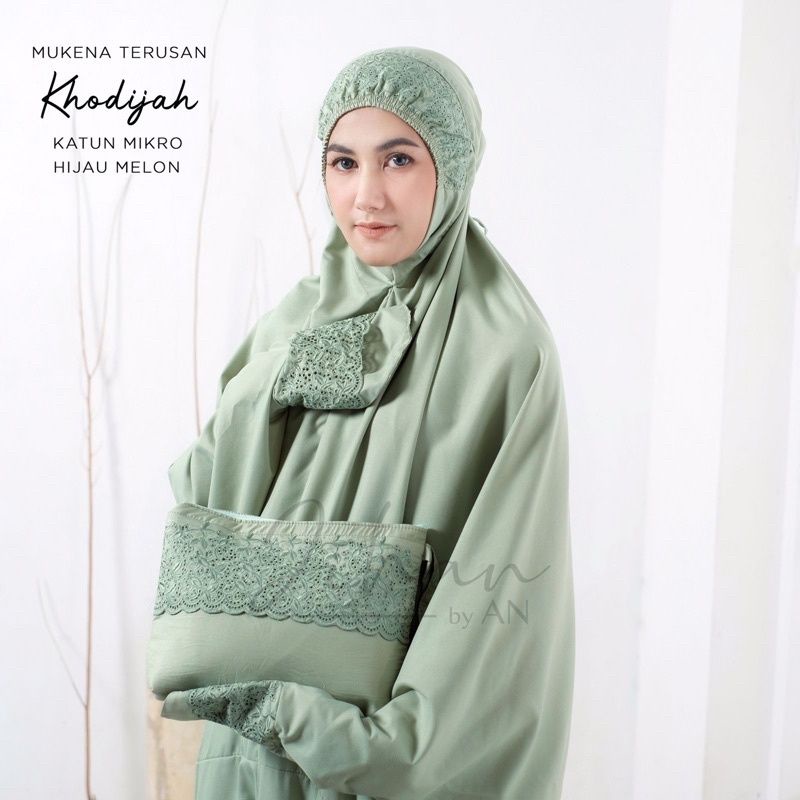 Mukena Terusan Khodijah Jumbo Dewasa Katun Siti Khadijah Syahrini Pasteleena Full Bordir Mukena
