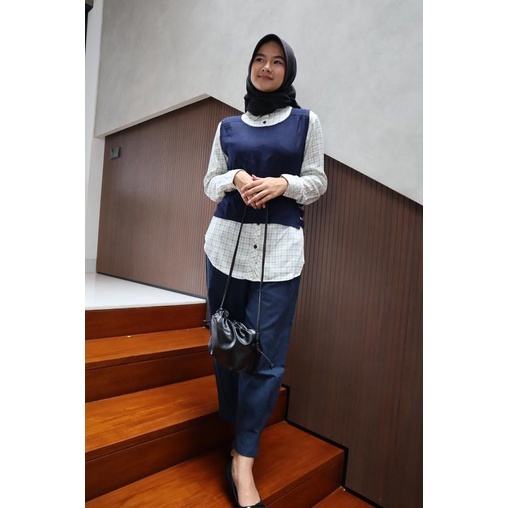 SlimT Fashion Kemeja Set Outer Rompi  Wanita Warna Biru, Hijau, Pink Motif Kotak (ST36005)
