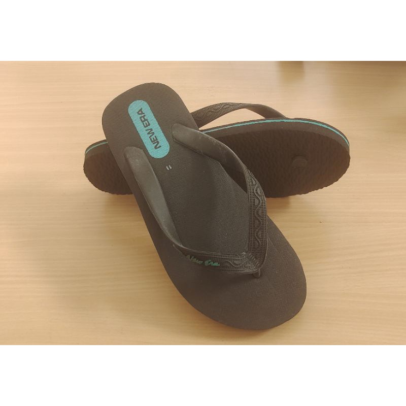 Sandal Jepit New Era Black