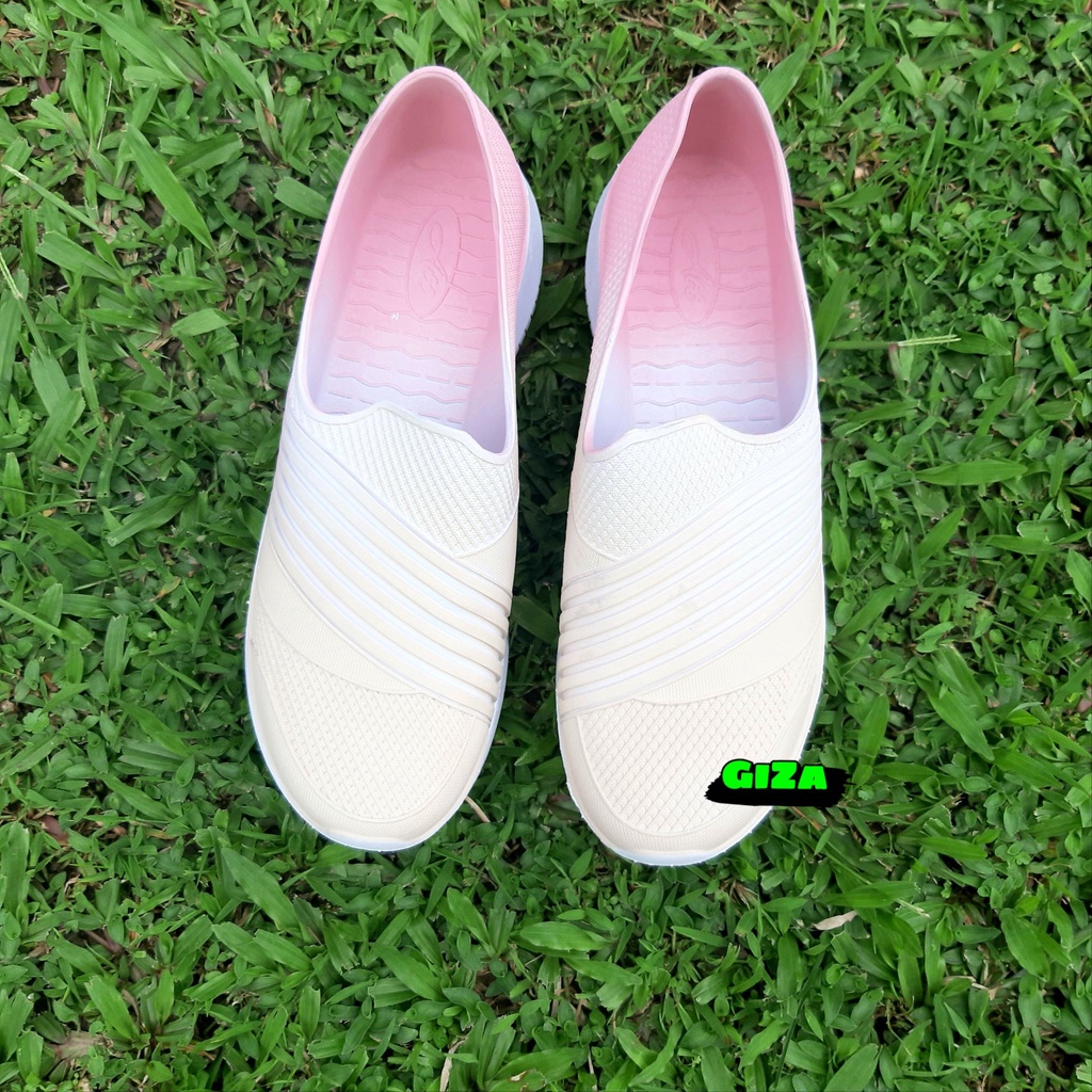 Slip On Wanita Sepatu Flat Berbahan Karet Tanpa Sambungan Anti Air Ringan Elegan