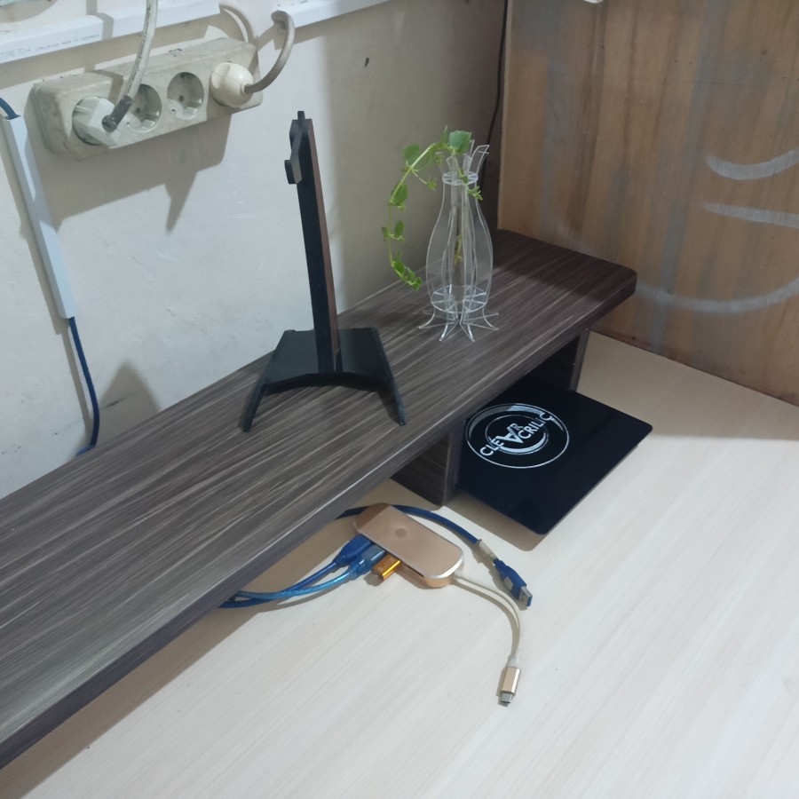 MEJA MONITOR/ TATAKAN MONIOR/ STAND MONITOR/ ALAS MONITOR/ DUDUKAN MONITOR KAYU/ MEJA MONITOR HPL TERMURAH