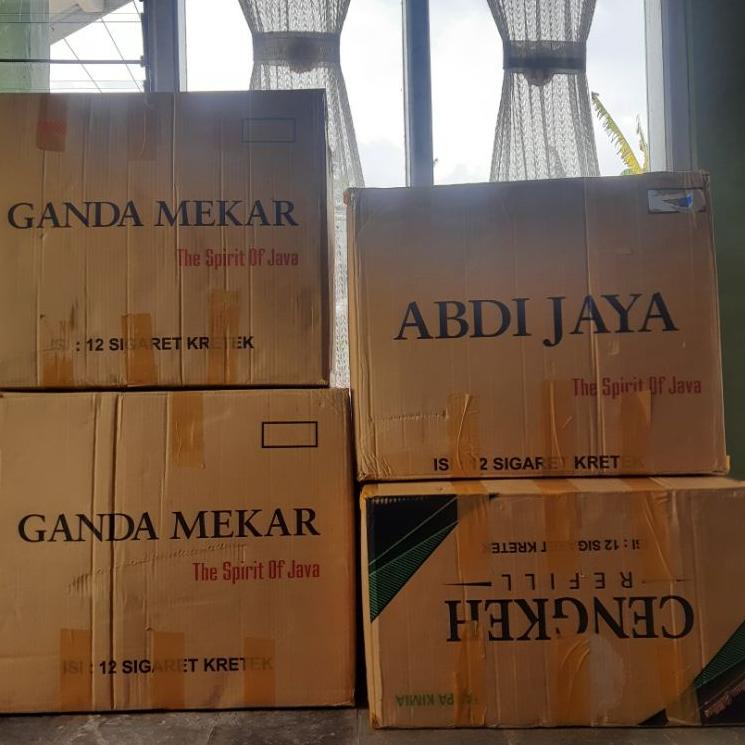 

Harga Bersaing--KRIPSET 250gr harga resseler KERIPIK SINGKONG /KERIPIK SETTAN