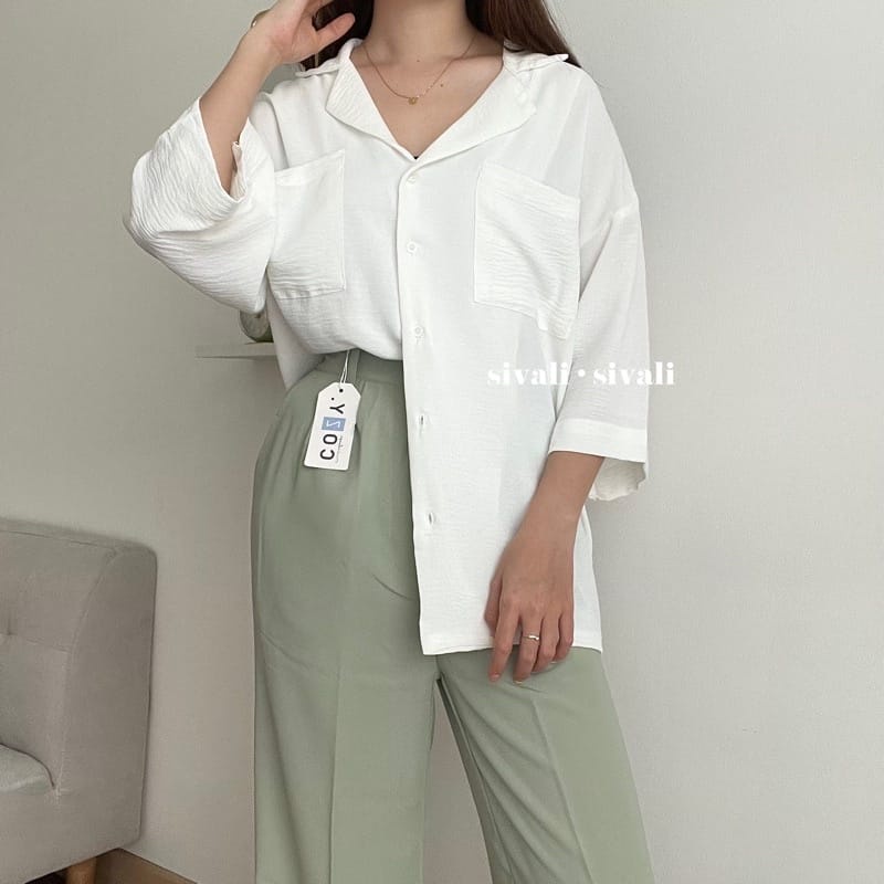 BEFAST - ZEC OOTD Blouse DABIYA / Saff Top CRINCLE / Kemeja Polos Formal / Fashion Wanita Modis / OOTD Ala Wanita Korean Style / Kemeja Terlaris / Kemeja Casual Wanita / Atasan Lengan Pendek / kem Bisa Di Jadikan Outer / Pakaian Kerja Wanita