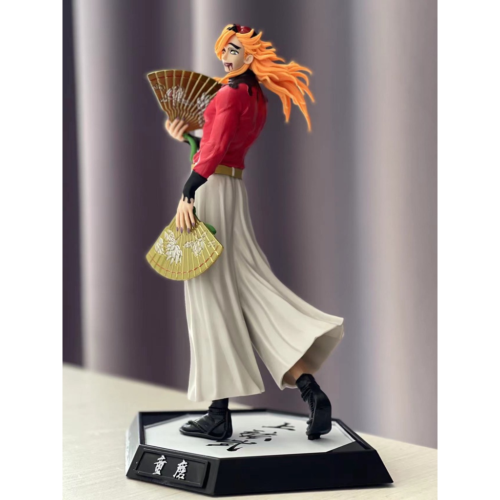 Pajangan action figure anime kimetsu no yaiba yoriichi ,kokushibo dan douma