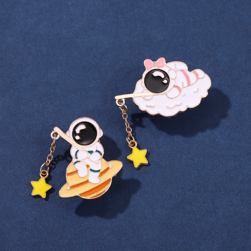 Pin Bros Lencana Rantai Bentuk Kartun Corgi Astronot Bintang Bahan Logam Untuk Hadiah Anak