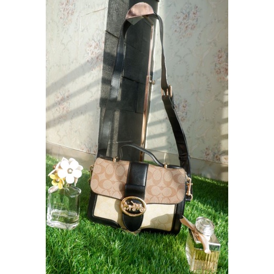 Authentic (Outlet) Coach Georgie Top Handle Bag Signature