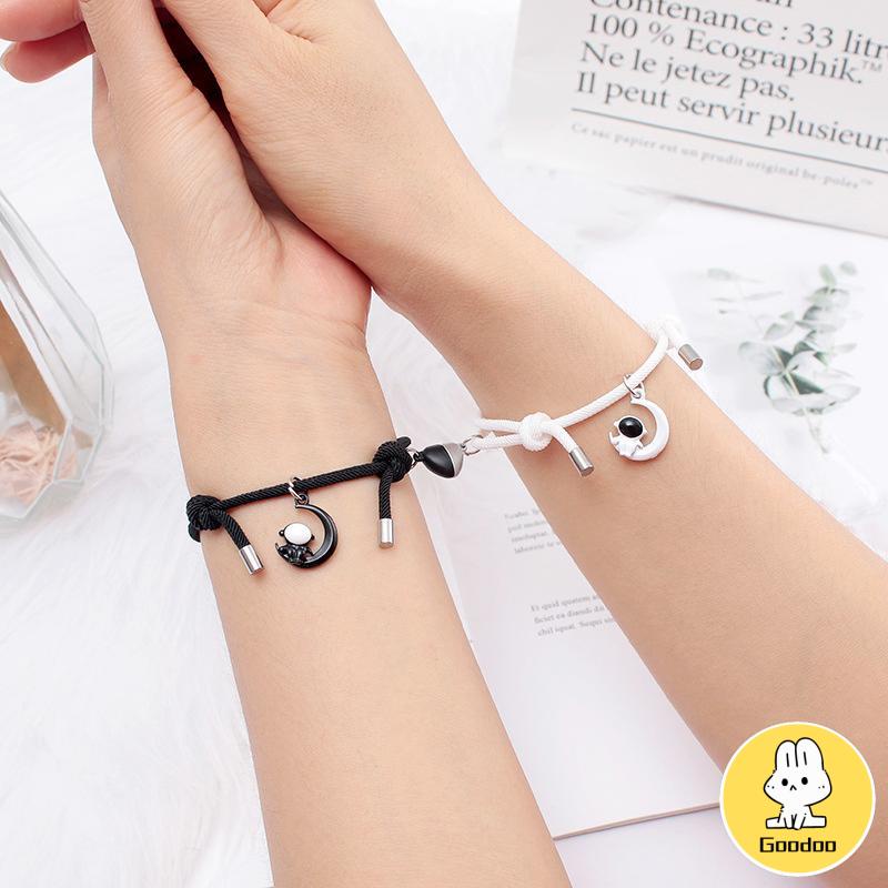 2Pcs Gelang Magnetik Pasangan Astronaut Uniseks Bintang Hadiah Perhiasan Fashion -Doo