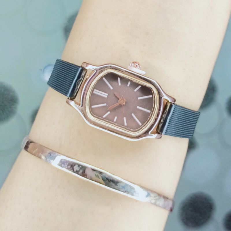 Jam Tangan Wanita Kecil Elegan Analog Quartz Korean Fashion (002K)