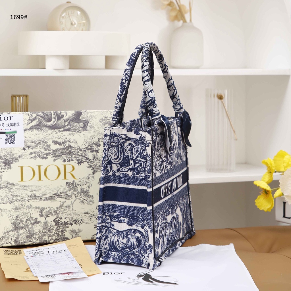 DR  Tote Bag 1699