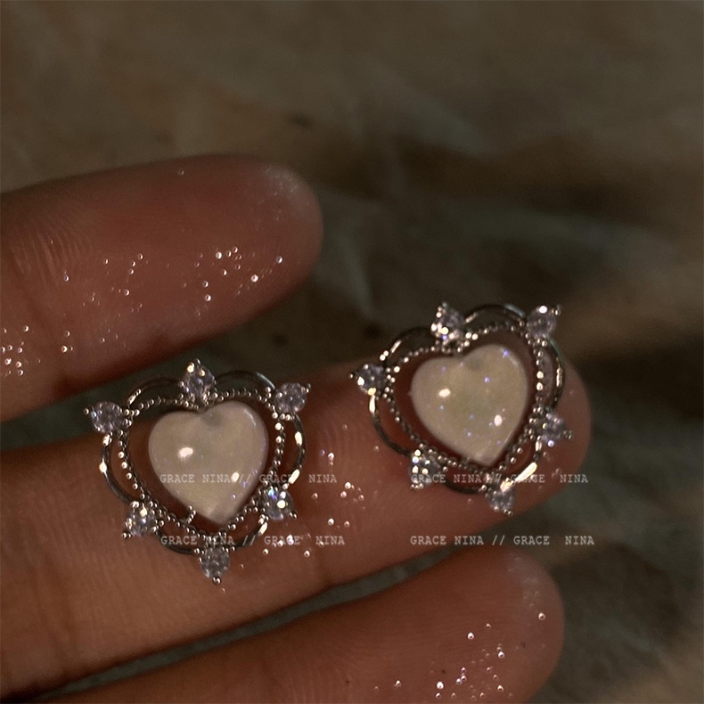 IFYOU Anting Stud Bentuk Hati Warna Silver Gaya Vintage Korea Untuk Wanita