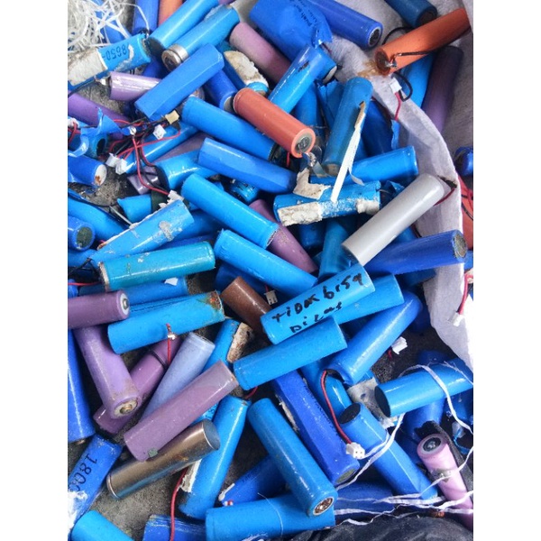 BATERAI 18650,16650,14500,14430 ,POLIMER KONDISI RUSAK  KARAT HARGA PER 1 KG