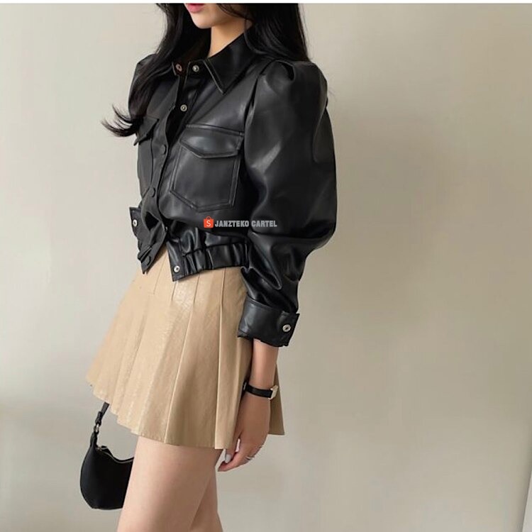 JNK x LUVI - Jaket Mantel Wanita Kulit Imitasi Hitam Bahan Semi Kulit Sintetis Viena Faux Synthetic Leather Jacket Shirt Premium Original 100% Genuine Black Kerah Potong Saku Ganda Kasual Liar Musim Dingin Style Korea KPOP Viral Kancing Elegan Gaya 2023