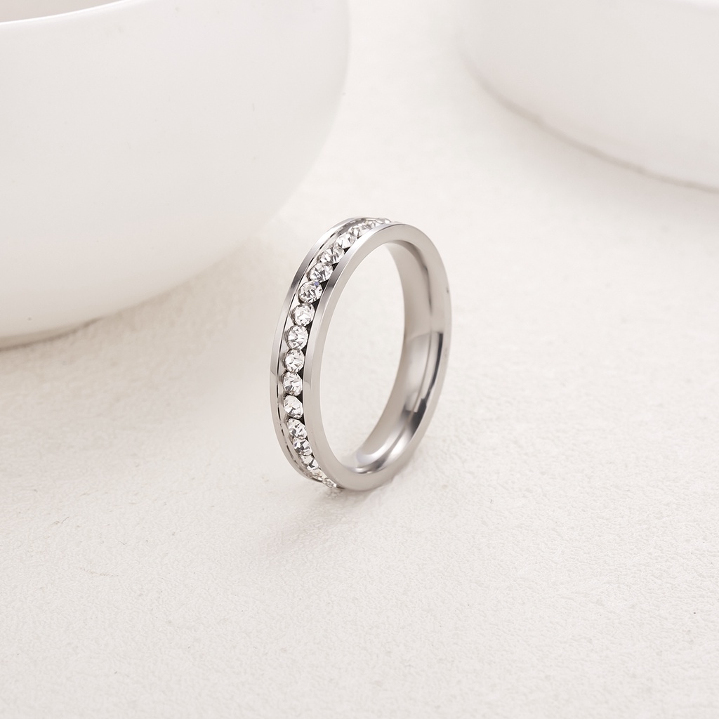 Cincin Berlian Bahan stainless steel Warna silver Gaya Korea Untuk Pria Dan Wanita