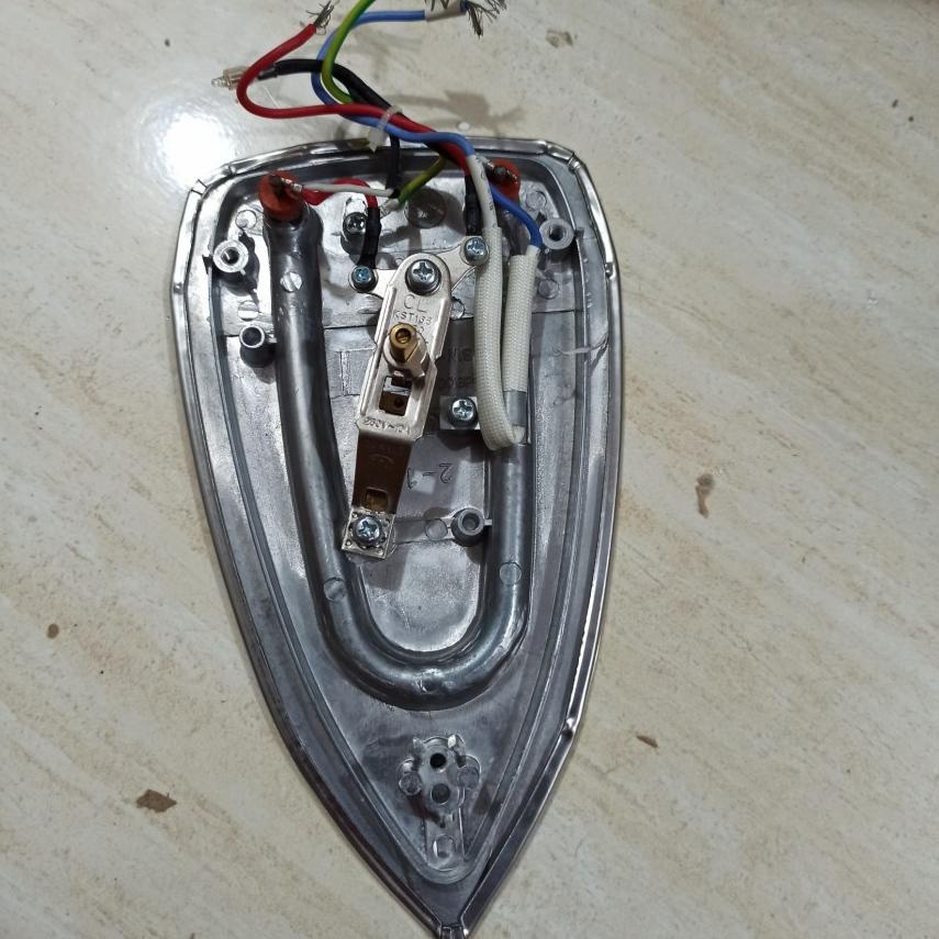 Elemen dan Tapak Setrika Cosmos Stainless Steel