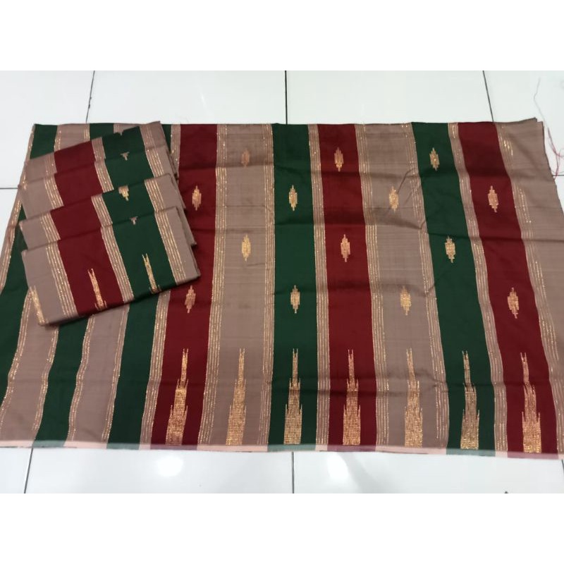 Kain sarung tenun sengkang asli bugis lipa sabbe warna hijau merah coksu motif pucuk kristal sutra t