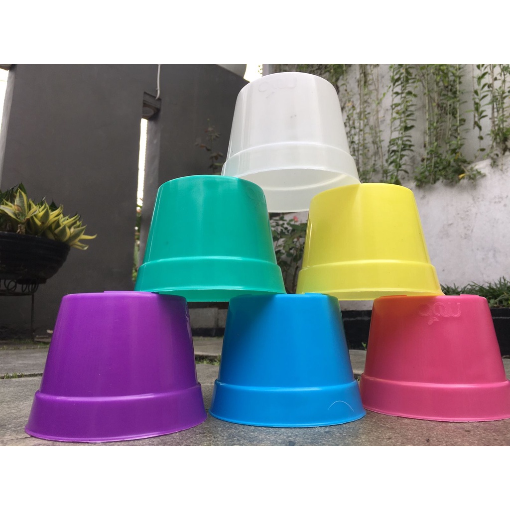 LUSINAN Pot Bunga / Pot tanaman / Pot plastik warna warni uk 10