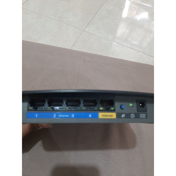 Jual Router Cisco LiNksys EA2700 300Mbps Dual Band Shopee Indonesia