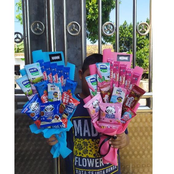 

Terlaris.. Bucket Snack/ Buket Snack Susu/ Bucket Jajan / Buket Snack/ Buket Jajan / Hampers / Kado/ Buket Serba Pink 7BL