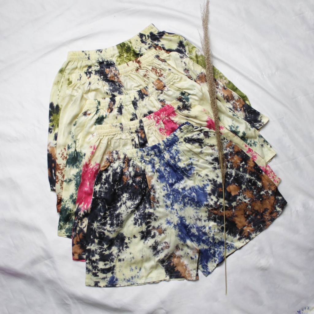 CELANA PENDEK WANITA RAYON MOTIF TIE DYE BIG SIZE | CELANA PENDEK WANITA SANTAI | KOLOR PRIA WANITA | BOXER PRIA WANITA | HOTPANTS | CELANA STREETWEAR | AESTHETIC BOXER | CELANA SANTAI
